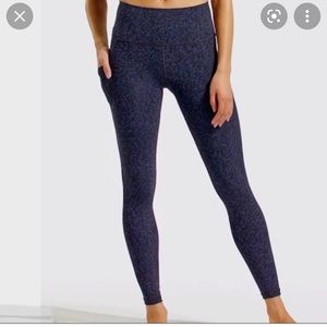 😍Athleta😍 Salutation Stash Pocket Gravel 7/8 Tight